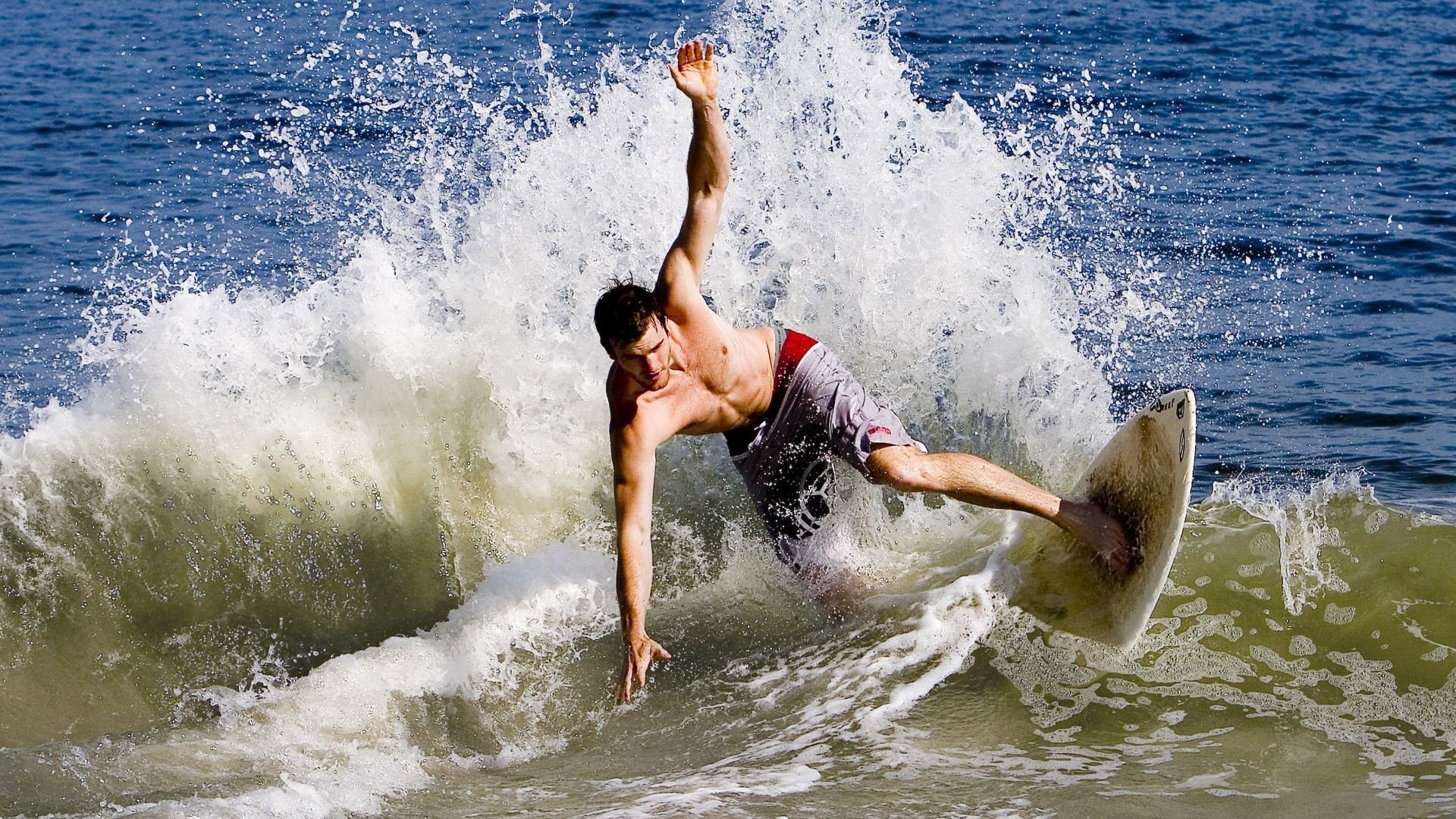 德甲:汉堡2-3惜败弗莱堡,攻防转换精彩纷呈,汉堡 德甲